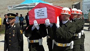 Pençe-Kilit operasyonunda şehit olan, Er Fırat Canlı son yolculuğuna uğurlandı