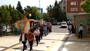 Yabancı uyruklu kişilere sahte belgelerle...