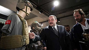 Zelenskiy'nin kaskı ve yeleğinde Yozgat detayı! Dünya'nın en hafifi!