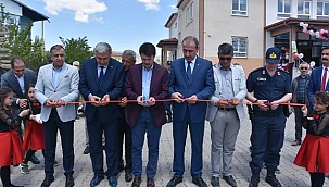Başkan Şahin Akdere İmam Hatip Orta Okulu'nda Tübitak Bilim Fuarına Katıldı