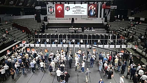 Beşiktaş Olağan Seçimli Genel Kurul Toplantısı'nda oy verme işlemleri devam ediyor