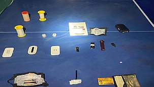 Cerrahi maske içinde kopya düzeneği bulundu