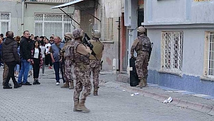 Dünür ailelerin sokak ortasındaki kavgasında...