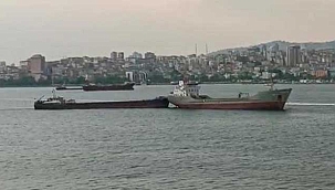 İki yük gemisi çarpıştı