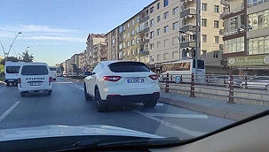 Kayseri'de yolun karşısına geçmek isteyen yayaya otomobil çarptı