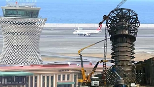 Rize-Artvin Havalimanı terminal ve kule binaları...