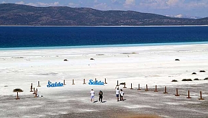 Salda Gölü'ndeki ziyaretçi defterinde ilginç yazılar