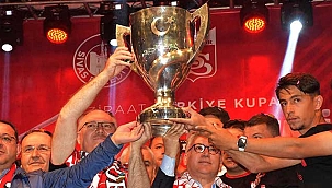 Sivasspor'dan kupa kutlaması!