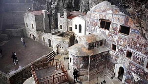 Sümela'da açılan saklı mekanlara turist akını!