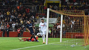 Trabzonspor'lu Uğurcan Çakır'dan Kayserispor taraftarlarına eleştiri!