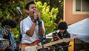 Tutkunu olduğu müzik sayesinde işitme kaybı yüzde 40 geriledi