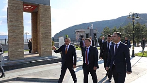 Vali Çiçek, Yukarı Develi Mahallesi'ni Ziyaret Etti