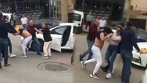 Yol verme kavgasında iki sürücü...