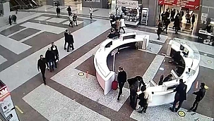 Adliyede suçüstü yakalanan sahte MİT elemanının...