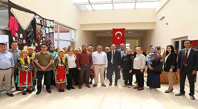 Başkan Cabbar'dan KYK Kız Yurdu Sergisine Ziyaret