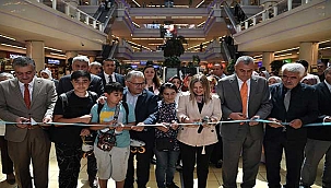 Başkan Timuçin, “Yazıdan Ruha Ulaşan Hüsn-i Hat” Sergisinin Açılışını Katıldı