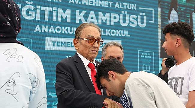 Başkan Yalçın'dan Törene Damga Vuran Sürpriz