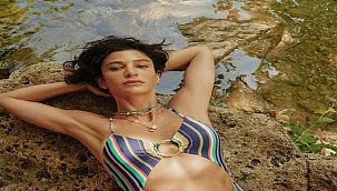 Berrak Tüzünataç Sinan Çetin'in oğlu ile yakalandı! Plajda samimi pozlar! 