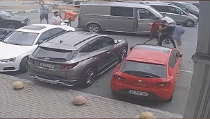 Bıçaklı çekiçli trafik kavgası!