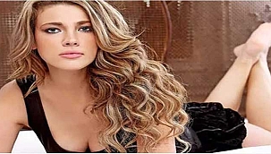 Eski Türkiye güzeli Esra Sönmezer belediye otobüsünden yaptığı paylaşım olay oldu! 