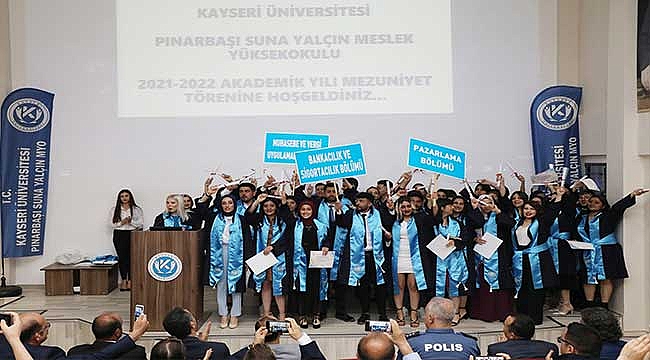 KAYÜ Pınarbaşı MYO’da 2021-2022 Akademik Yılı Mezuniyet Töreni Düzenlendi