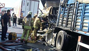 Kaza yapan TIR yandı, şoför hayatını kaybetti