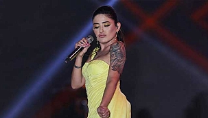 Melek Mosso Türkiye’nin dört bir yanından konser teklifi almaya başladı 