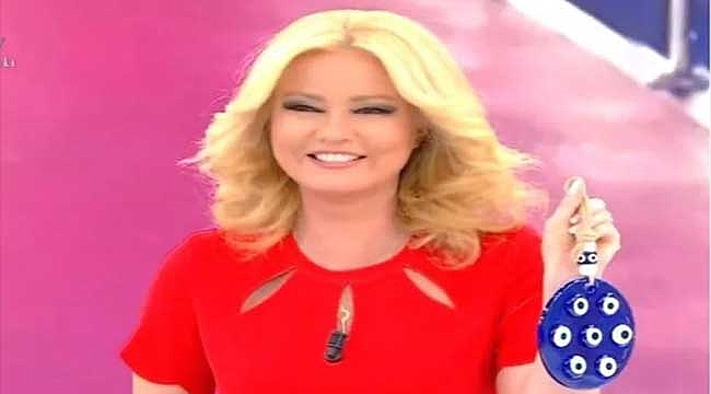 Müge Anlı gelinlikle, Şinasi Yüzbaşıoğlu damatlıkla! Sosyal medyayı sallayan kare!