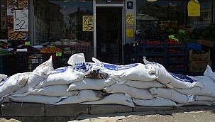 Su baskınına karşı kum torbalı önlem!
