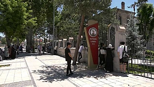 Üniversite sınavında ilk yarı heyecanı tamamlandı