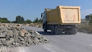 Yollar kaçak hafriyattan geçilmez oldu