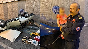 Zincirleme kazada, araca sıkışan bebeği itfaiye kurtardı