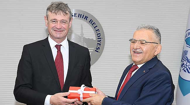 Başkan Büyükkılıç İle Belediyecilikte Kayseri Modeli, Tüm Türkiye'nin Dilinde