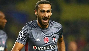 Cenk Tosun resmen Beşiktaş'ta! 