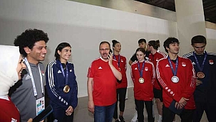 Cumhurbaşkanı Erdoğan'dan, Akdeniz Oyunları'ndaki tekvandoculara tebrik telefonu! 