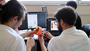 Dünya Şampiyonu oldular! Türkiye'nin ilk cep uydusunu yapan öğrenciler...