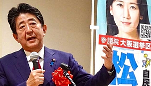 Eski Başbakan uğradığı sillahlı saldırı sonucu hayatını kaybetti