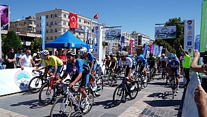 Hem Kayseri'yi Tanıtıyor Hem De Pedal Çeviriyorlar