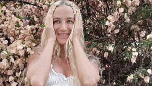 Manken Didem Soydan derin göğüs dekolteli pozlarıyla yürek hoplattı! 