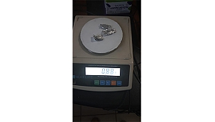 Metruk binada yakalanan 2 şüpheli gözaltına alındı