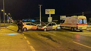 Son dakika Sivas'ta otomobiller çarpıştı: 1 ölü, 6 yaralı