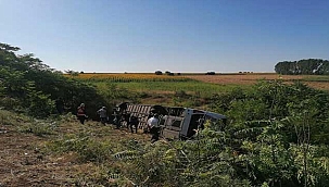 Son Dakika: Yolcu otobüsü devrildi: 6 ölü, 25 yaralı