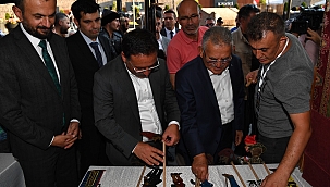 Başkan Büyükkılınç’tan Festivalde “Devlet Tiyatrosu’na Kadro” Müjdesi