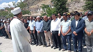 Başkan Halit Taşyapan, İlçedeki Cenazelere Katılarak Başsağlığı Diledi