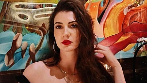 Burcu Özberk'ten Sevenlerini Üzen Haber Geldi! 