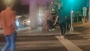 Düğün konvoyunda tekme- tokatlı kavga işte o anlar 