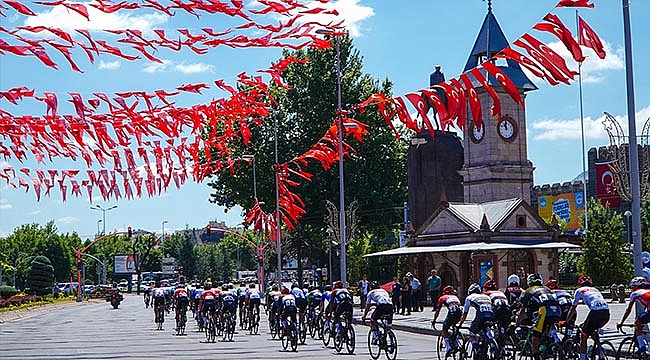 Erciyes'te Uluslararası Bisiklet Yarışları Devam Ediyor 