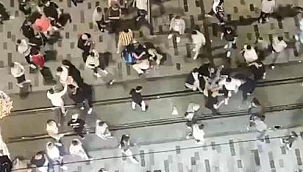 İki grup arasında tekme tokat kavga işte o görüntüler!