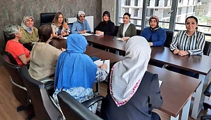 İl Kadın Kolları Haftalık Yönetim Kurulu Toplantısını Yaptı