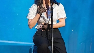 Sertab Erener'in Konserine Polis Baskıını